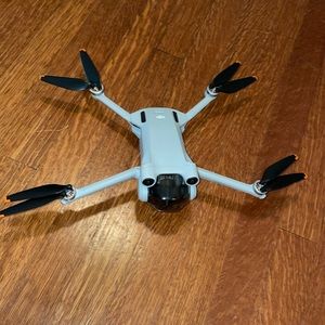 DJI Mini 3 Pro (DJI RC) Drone